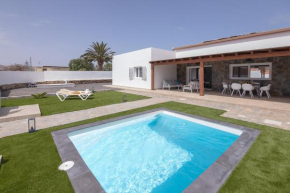 Holiday Villa Rustika Luxe 2 Rural, Pool, BBQ, Mountain view by Holidays Home